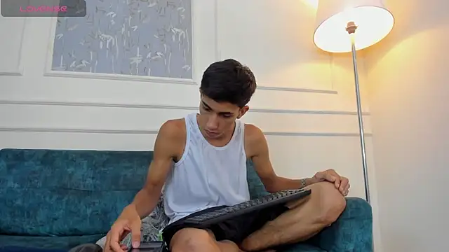 Lucian Davi online show from September 2025 03:55:02 AM