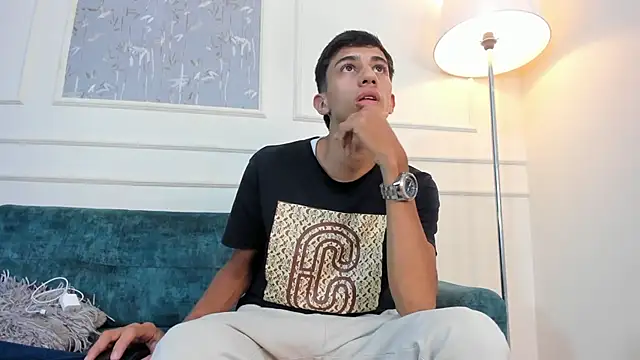 Lucian Davi online show from October 2025 03:26:02 AM