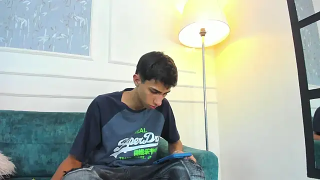 Lucian Davi online show from October 2025 04:19:01 PM
