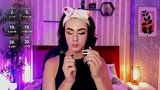 miah connor online show from November 2025 07:36:02 PM