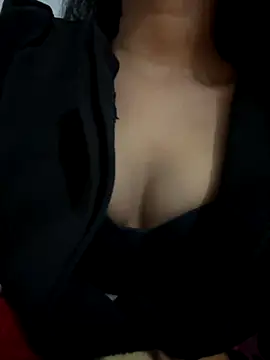 Snapshot of Hot_Goldengirl chatting on November 2025 05:48:01 PM Hot Goldengirl online show from November 2025 05:48:01 PM