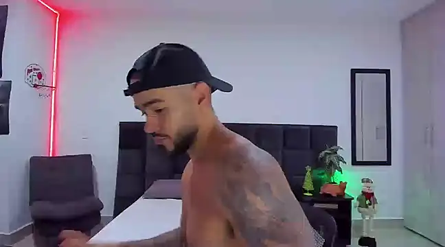 Alexander Martines online show from December 2024 12:30:02 AM