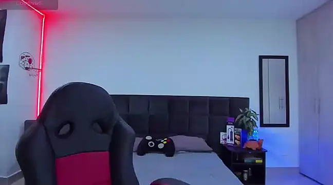 Alexander Martines online show from March 2025 11:50:02 PM