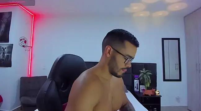 Alexander Martines online show from March 2025 12:04:01 AM