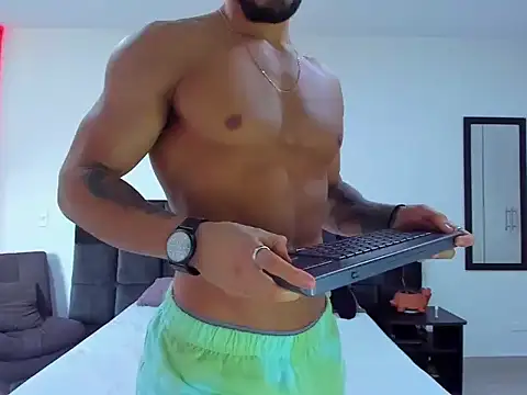 Alexander Martines online show from October 2025 09:25:02 PM