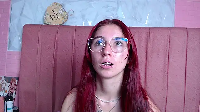 Snapshot of mildre303av chatting on October 2025 08:04:02 PM mildre303av online show from October 2025 08:04:02 PM