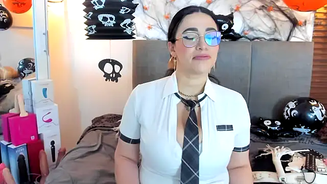 Scarleth swann online show from October 2025 11:17:01 AM