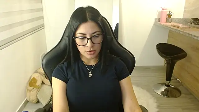 Charlotte cute18 online show from December 2025 03:12:03 AM