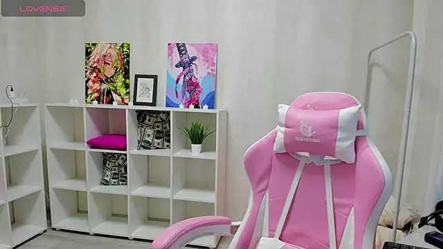 Stacey Brown online show from December 2024 01:25:01 AM