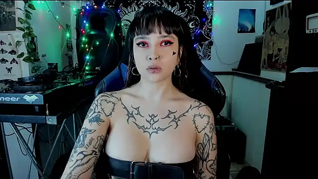 Demongirl6666 online show from February 2025 01:27:01 AM