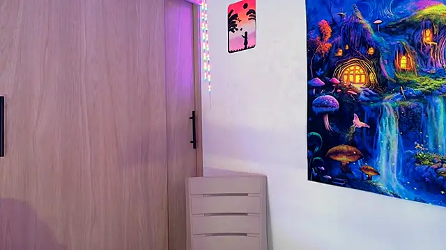 CatrinaRossi online show from November 2025 07:57:01 PM