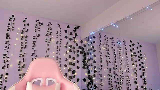 Snapshot of Natasha_Nasty2 chatting on January 2025 11:24:01 PM Natasha Nasty2 online show from January 2025 11:24:01 PM