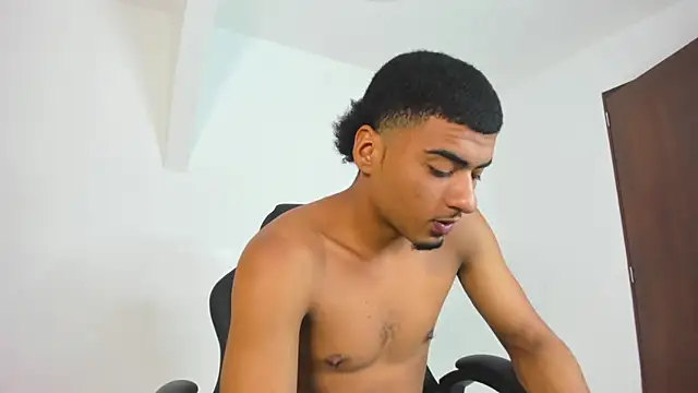 Snapshot of ANGEL_NICOLAS chatting on May 2026 08:36:01 PM ANGEL NICOLAS online show from May 2026 08:36:01 PM