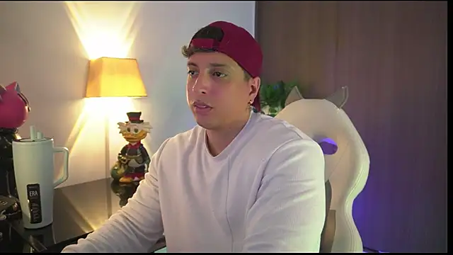 Snapshot of appolo_allen chatting on November 2025 03:52:02 AM appolo allen online show from November 2025 03:52:02 AM