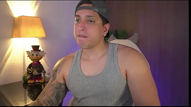 Snapshot of appolo_allen chatting on November 2025 03:18:02 AM appolo allen online show from November 2025 03:18:02 AM