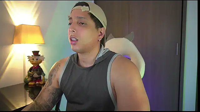 Snapshot of appolo_allen chatting on November 2025 05:07:01 AM appolo allen online show from November 2025 05:07:01 AM