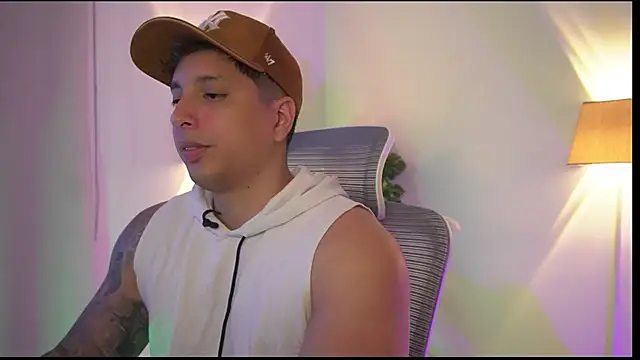 Snapshot of appolo_allen chatting on November 2025 12:10:02 AM appolo allen online show from November 2025 12:10:02 AM