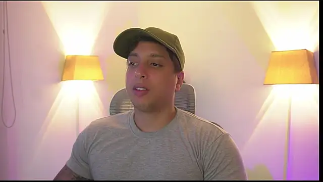 Snapshot of appolo_allen chatting on December 2025 10:40:02 PM appolo allen online show from December 2025 10:40:02 PM