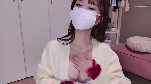 Snapshot of TsukasaSakai chatting on December 2024 03:55:02 AM TsukasaSakai online show from December 2024 03:55:02 AM