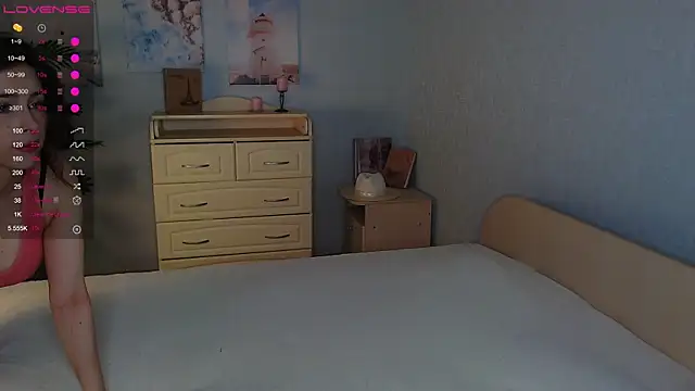 Snapshot of cosmosbaby chatting on October 2025 03:14:02 PM cosmosbaby online show from October 2025 03:14:02 PM