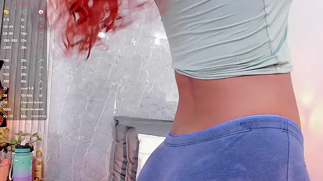 Snapshot of Sophiee_Velvet chatting on March 2025 06:05:02 PM Sophiee Velvet online show from March 2025 06:05:02 PM