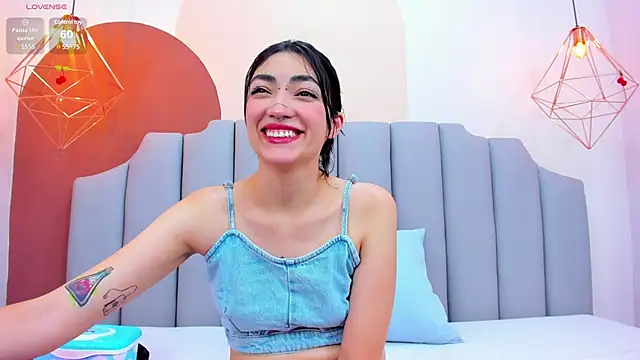 Snapshot of ThailyCherry chatting on January 2025 07:01:02 PM ThailyCherry online show from January 2025 07:01:02 PM