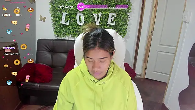 Snapshot of Enma__clark chatting on December 2024 03:09:01 AM Enma clark online show from December 2024 03:09:01 AM