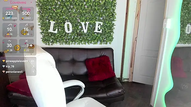 Snapshot of Enma__clark chatting on December 2024 09:32:02 AM Enma clark online show from December 2024 09:32:02 AM