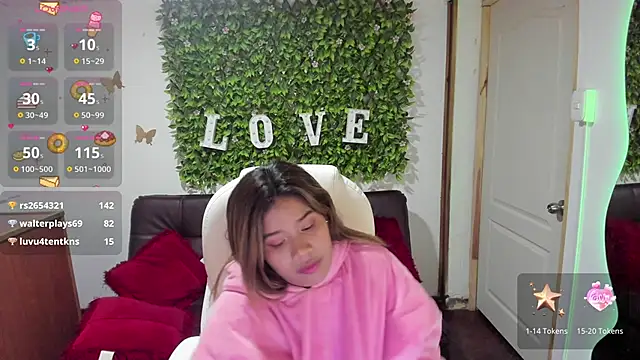 Snapshot of Enma__clark chatting on December 2024 09:55:02 AM Enma clark online show from December 2024 09:55:02 AM