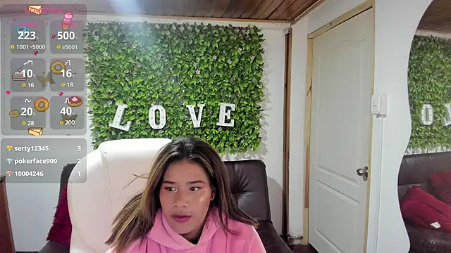 Snapshot of Enma__clark chatting on January 2025 07:15:01 AM Enma clark online show from January 2025 07:15:01 AM