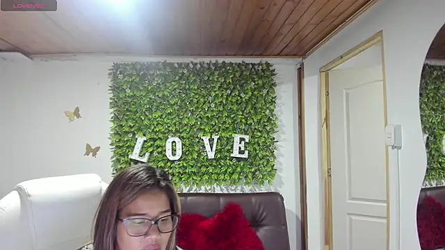 Snapshot of Enma__clark chatting on February 2025 07:31:02 PM Enma clark online show from February 2025 07:31:02 PM