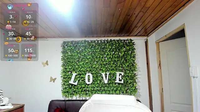 Snapshot of Enma__clark chatting on February 2025 10:13:01 PM Enma clark online show from February 2025 10:13:01 PM