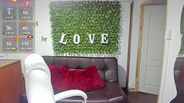 Snapshot of Enma__clark chatting on March 2025 07:10:02 PM Enma clark online show from March 2025 07:10:02 PM