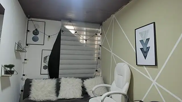 Snapshot of Enma__clark chatting on September 2025 01:03:01 PM Enma clark online show from September 2025 01:03:01 PM