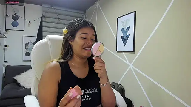 Snapshot of Enma__clark chatting on October 2025 04:09:02 AM Enma clark online show from October 2025 04:09:02 AM