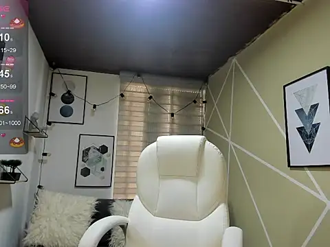 Snapshot of Enma__clark chatting on November 2025 08:09:01 PM Enma clark online show from November 2025 08:09:01 PM