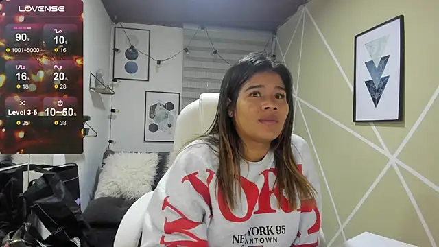 Snapshot of Enma__clark chatting on December 2025 04:10:01 AM Enma clark online show from December 2025 04:10:01 AM