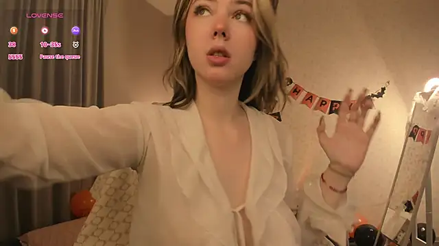 Vanessa Walters online show from October 2025 03:03:02 AM