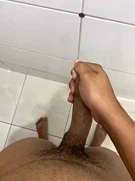 Snapshot of rafanovinho19 chatting on January 2025 02:40:02 AM rafanovinho19 online show from January 2025 02:40:02 AM