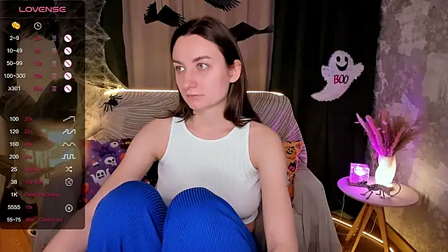 Snapshot of annacooleman chatting on October 2025 02:04:02 AM annacooleman online show from October 2025 02:04:02 AM