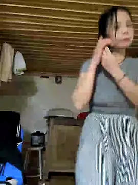 Snapshot of Tinease chatting on March 2025 04:52:02 AM Tinease online show from March 2025 04:52:02 AM
