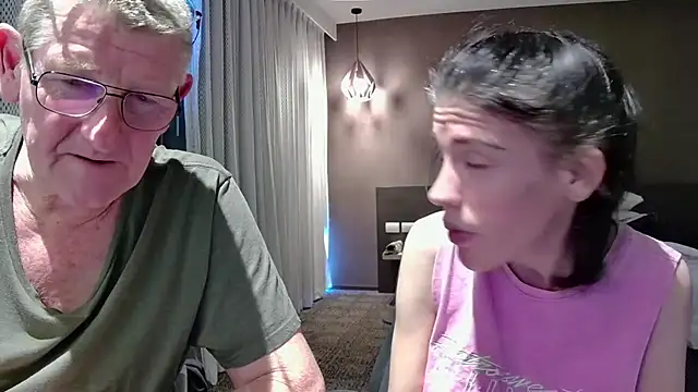 MelinahViking online show from November 2025 04:58:02 AM