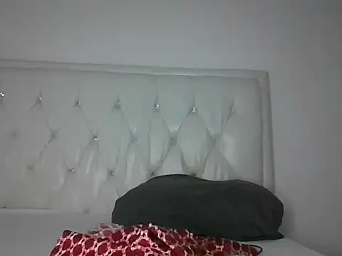 Snapshot of Candykitten chatting on March 2025 05:52:01 PM Candykitten online show from March 2025 05:52:01 PM