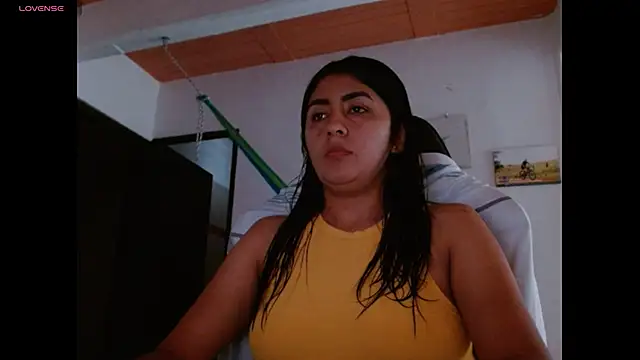 Snapshot of danna_peterson1 chatting on February 2025 10:07:02 PM danna peterson1 online show from February 2025 10:07:02 PM