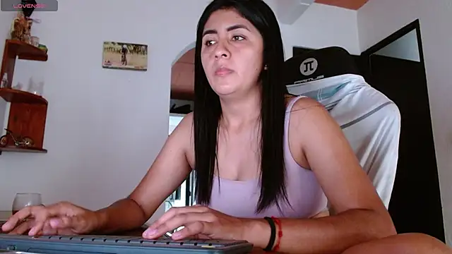 Snapshot of danna_peterson1 chatting on March 2025 07:58:02 PM danna peterson1 online show from March 2025 07:58:02 PM