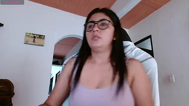 Snapshot of danna_peterson1 chatting on March 2025 08:22:01 PM danna peterson1 online show from March 2025 08:22:01 PM