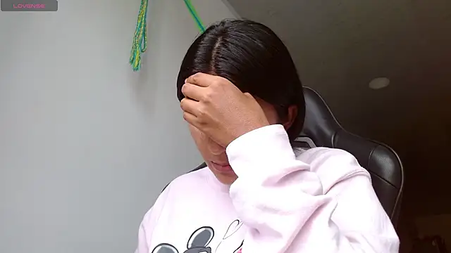 Snapshot of danna_peterson1 chatting on October 2025 05:25:02 PM danna peterson1 online show from October 2025 05:25:02 PM