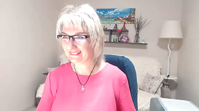 Snapshot of FleurMays chatting on May 2026 03:45:02 AM FleurMays online show from May 2026 03:45:02 AM