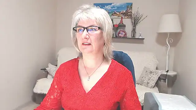 Snapshot of FleurMays chatting on May 2026 03:46:01 AM FleurMays online show from May 2026 03:46:01 AM