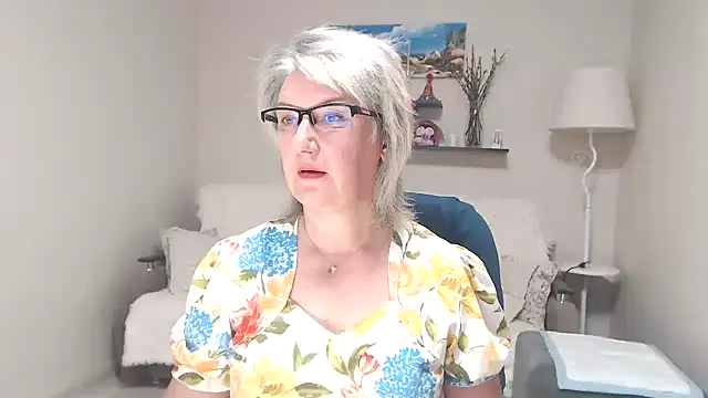 Snapshot of FleurMays chatting on July 2026 04:52:01 AM FleurMays online show from July 2026 04:52:01 AM